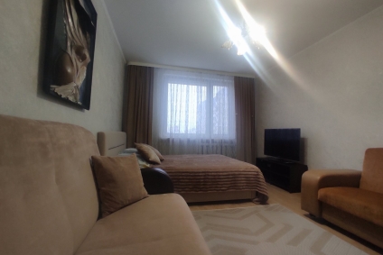 Звоните или пишите Telegram,Viber, WhatsApp. Уютная ,чистая квартира. Недалеко от центра