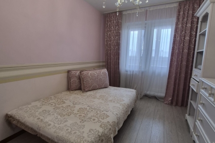 3-х комн. квартира в центре, около колеса обозрения
