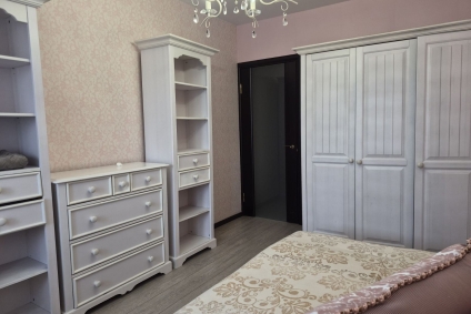 3-х комн. квартира в центре, около колеса обозрения