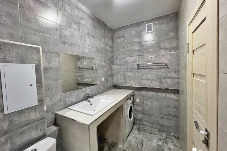65099529c7ab6.jpg